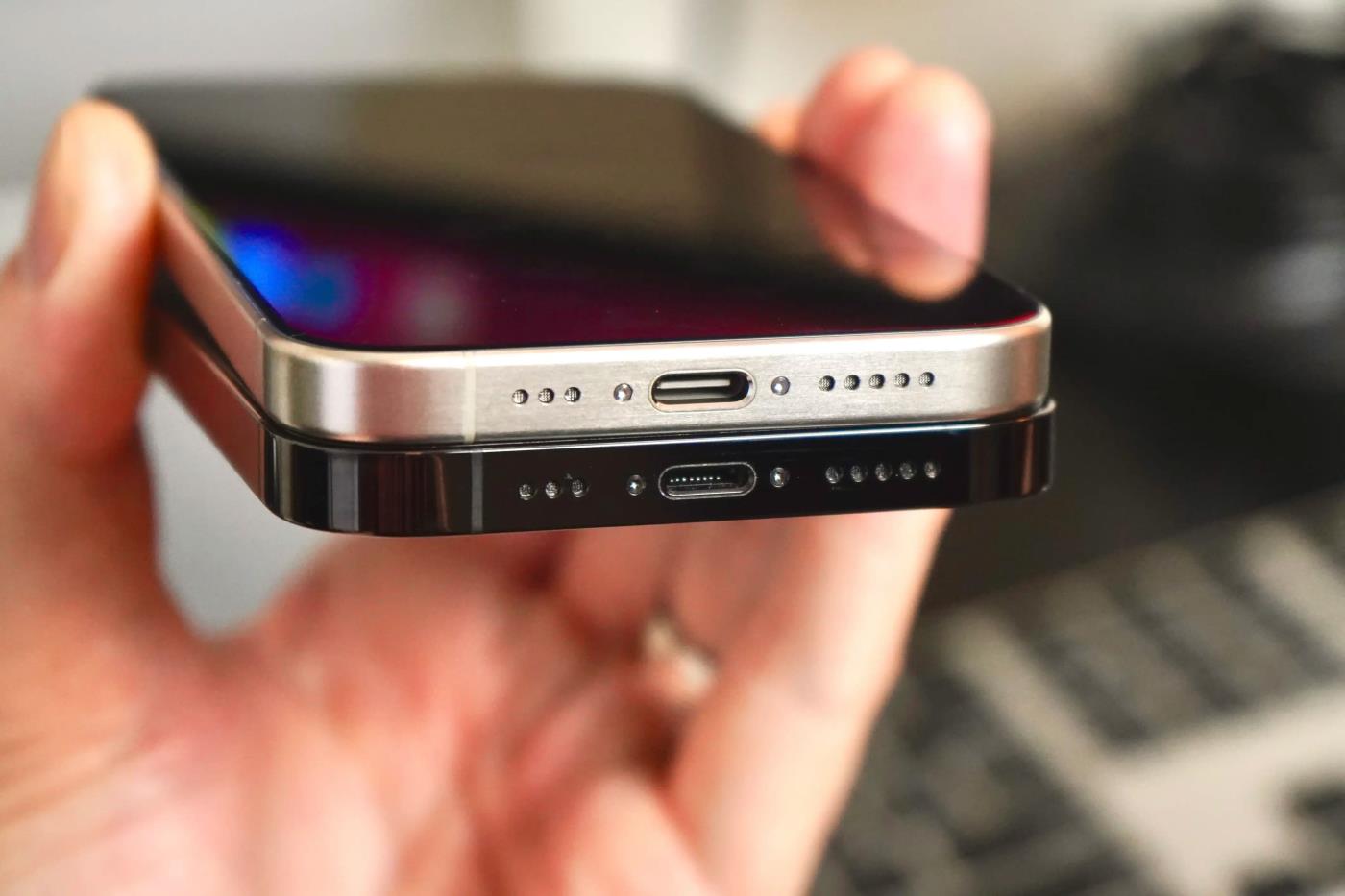 Was kann man mit dem USB-C-Anschluss an das iPhone 15 anschließen?