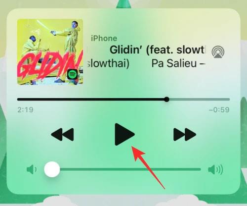 Come rimuovere il lettore musicale dalla schermata di blocco in iOS