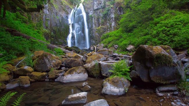 Set wunderschöner Natur-Hintergrundbilder in 4K-Qualität für Computer