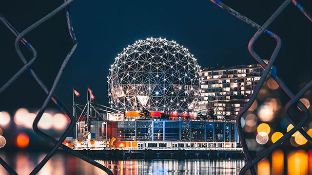 Collection de beaux fonds d'écran de villes nocturnes pour ordinateurs