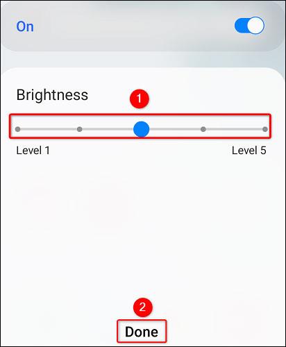 Come regolare la luminosità del flash su telefoni Android e iPhone