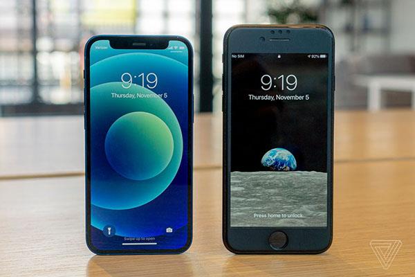 iPhone 12 miniとiPhone 12 Pro Maxの大きさを比較してみる