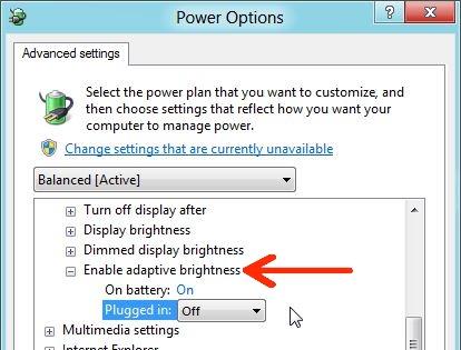 Disattiva la funzionalità per regolare automaticamente la luminosità dello schermo in Windows 10