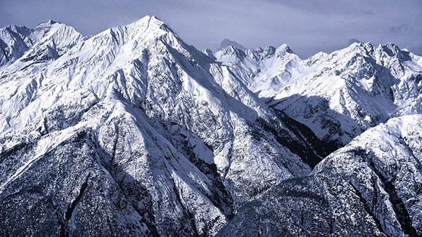 Scarica una serie di immagini di sfondi con molti temi, risoluzione Full HD per il tuo computer