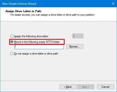 Instructions pour monter un disque dur dans un dossier sous Windows 10