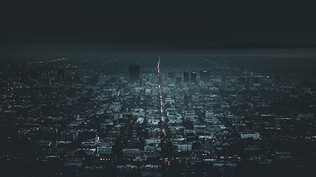 Collection de beaux fonds d'écran de villes nocturnes pour ordinateurs