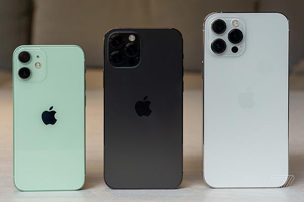 Vergleichen Sie die Größe von iPhone 12 mini und iPhone 12 Pro Max