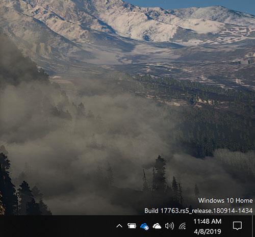 Come visualizzare permanentemente la versione di Windows 10 sul desktop