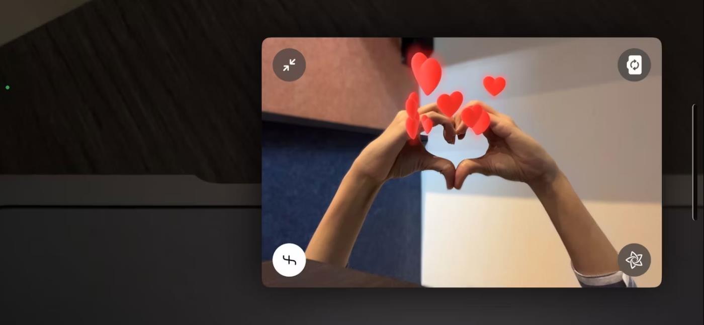 Come utilizzare i gesti delle mani per attivare la reazione durante una videochiamata FaceTime